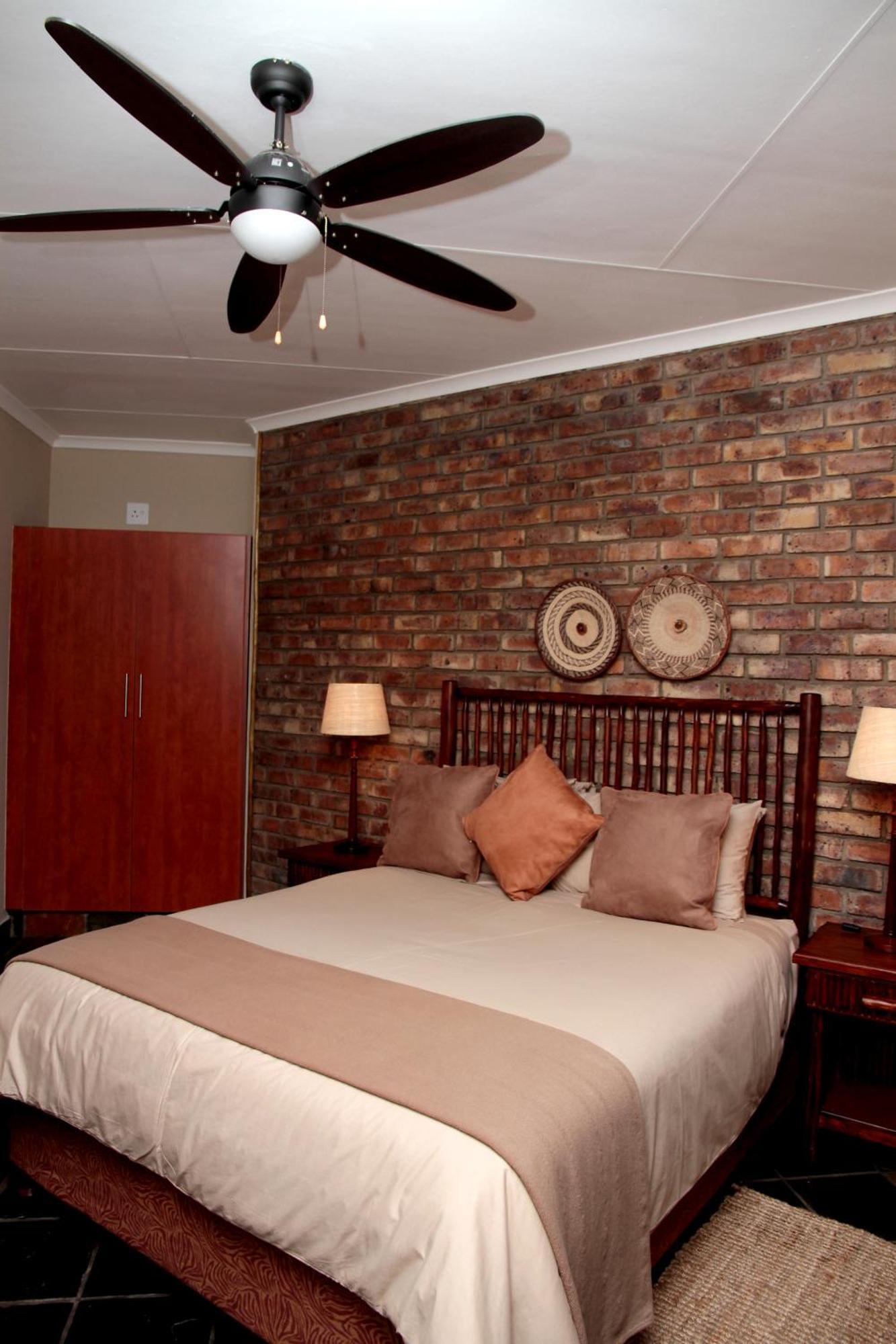 Sondela Nature Reserve&Spa Chalets Bela-Bela Bagian luar foto
